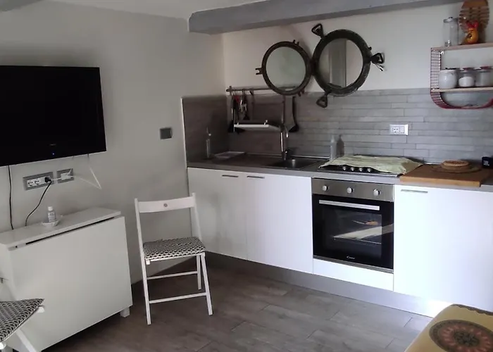 Bilocale Con Il Mare Dentro *