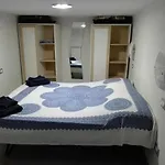Bilocale Con Il Mare Dentro *